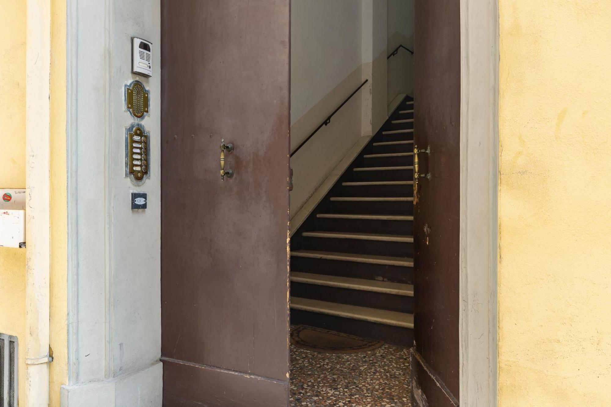 Apartment Amos - 5 Minutes From Piazza Maggiore Bologna Esterno foto
