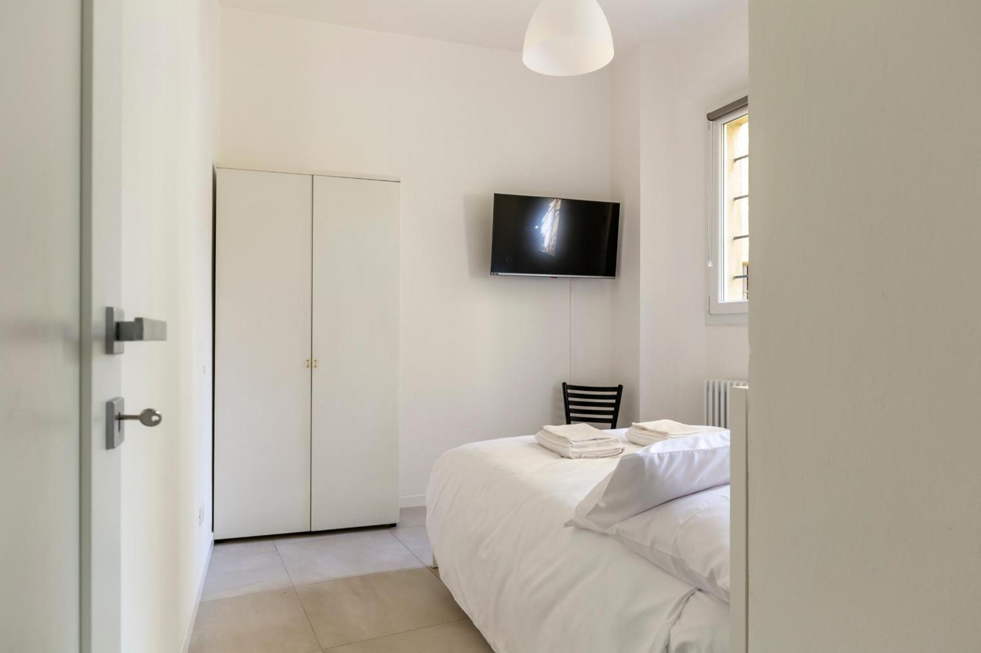 Apartment Amos - 5 Minutes From Piazza Maggiore Bologna Esterno foto